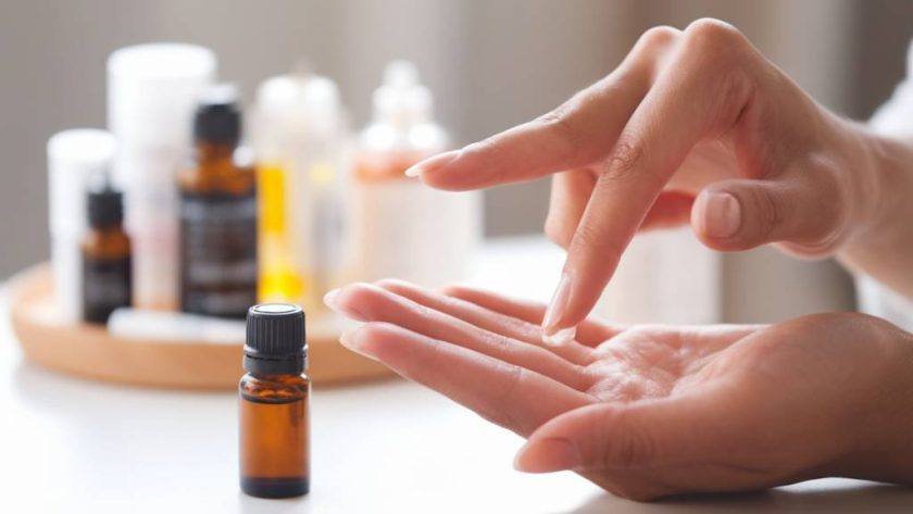 "Les erreurs à éviter lors de l’application des huiles essentielles sur la peau"